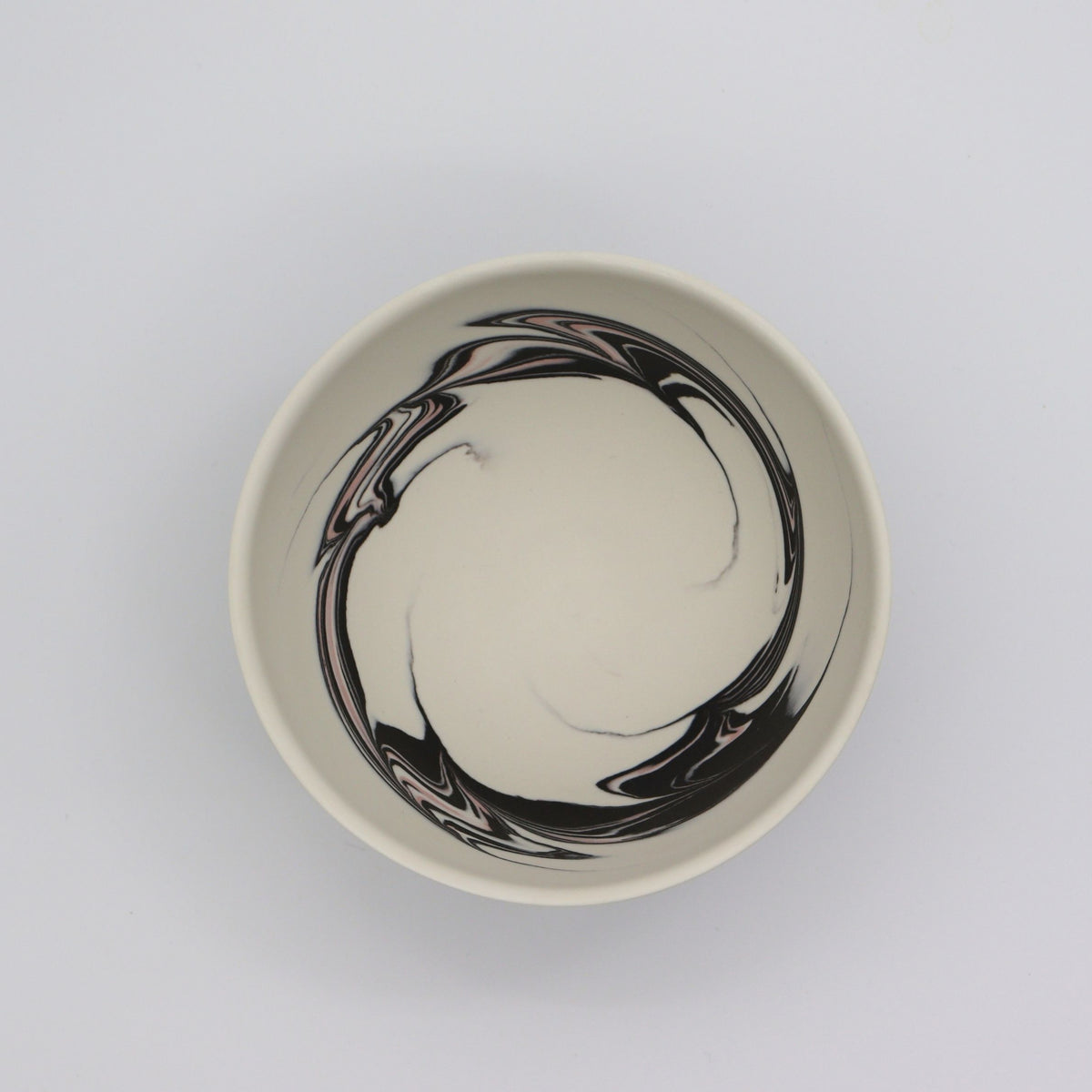 Shinro Yamamoto: Marble Porcelain Bowl yunomi.life