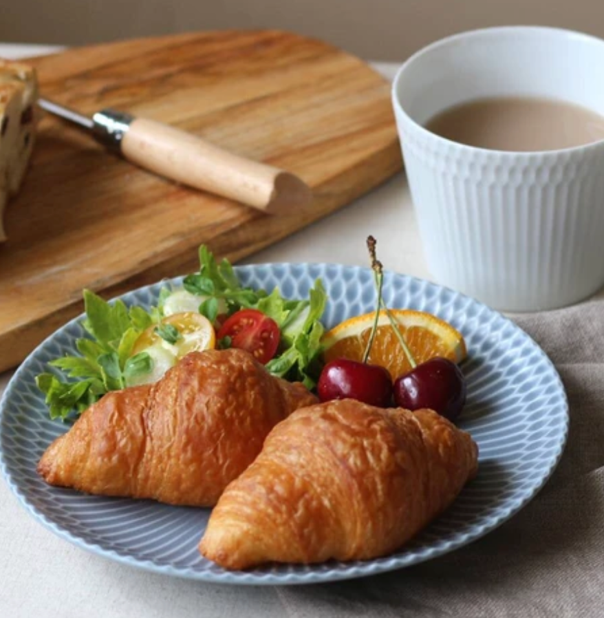 Oda Pottery: Sazanami Design 20cm Plate (Blue) 小田陶器さざなみプレート 20cm(ブルー)