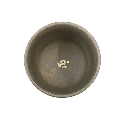 Tsuzuki Yutaka: Kukkaterälehdet, Tokoname Raised Shiboridashi Kyusu Tea Pot (60 ml) & Cup (30 ml) Ruskea, 高台絞り出し急須 花びら