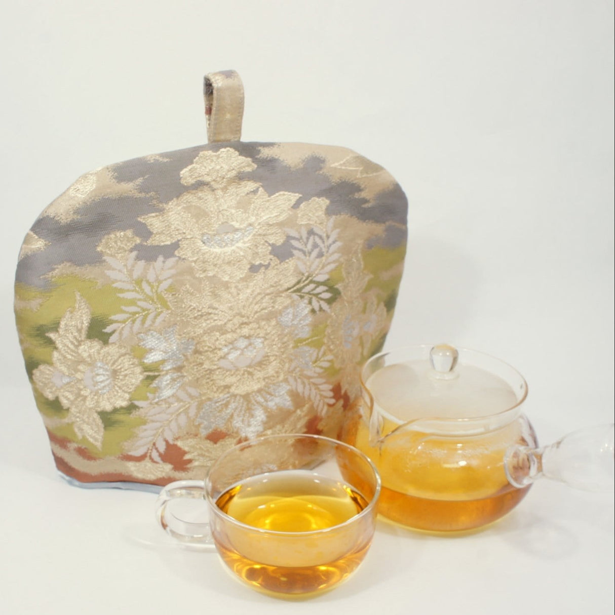 Kimono Sash Tea Cozy #2: Peony (silver lining) by mami.mano - Yunomi.life