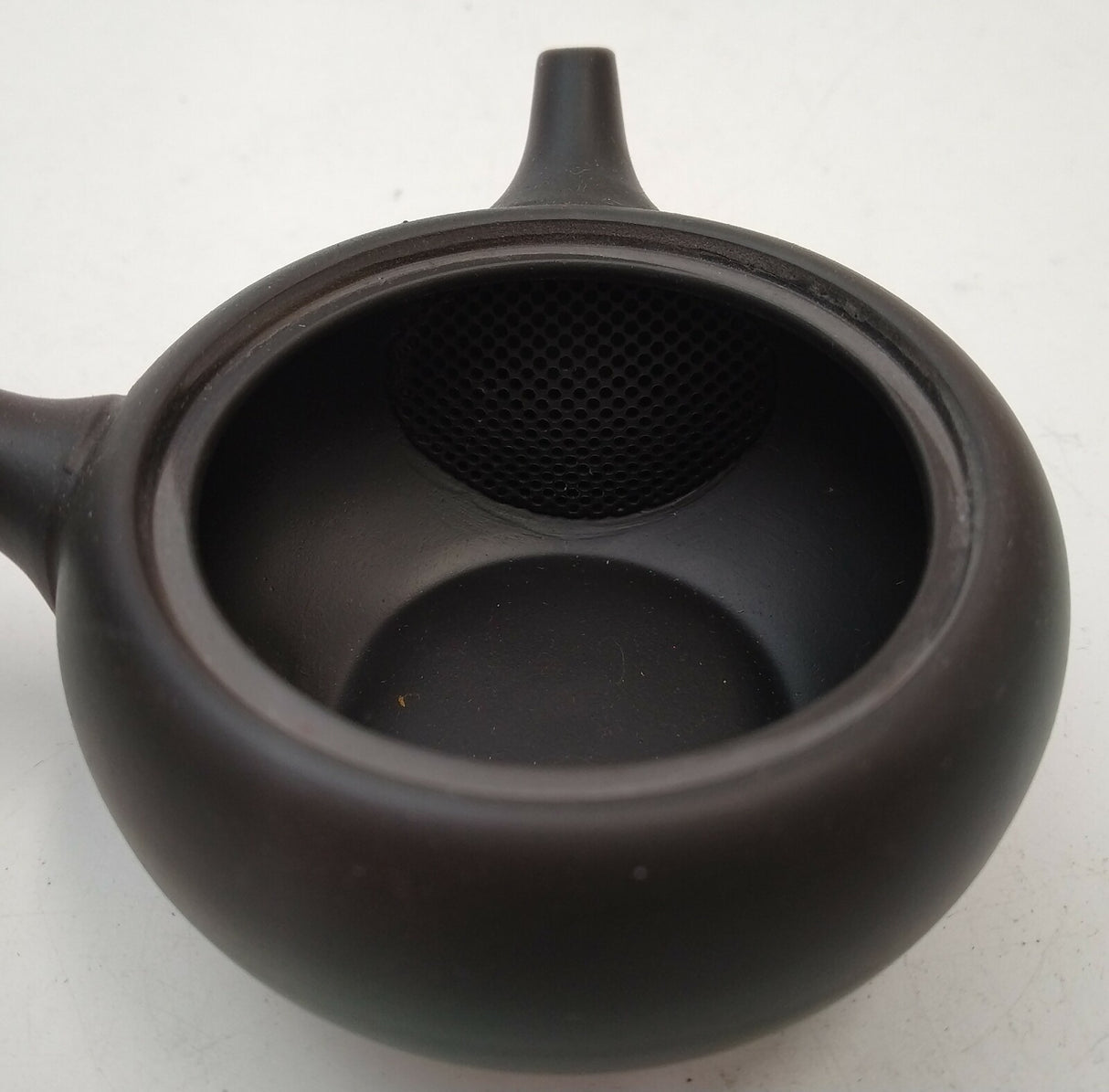 Takasuke Kiln (Y118): Tokoname mini kyusu, black 100 ml 高資陶苑