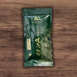 Kurihara-tee #12: Shiraore-varsitee, jossa on Matcha 抹茶入り白折