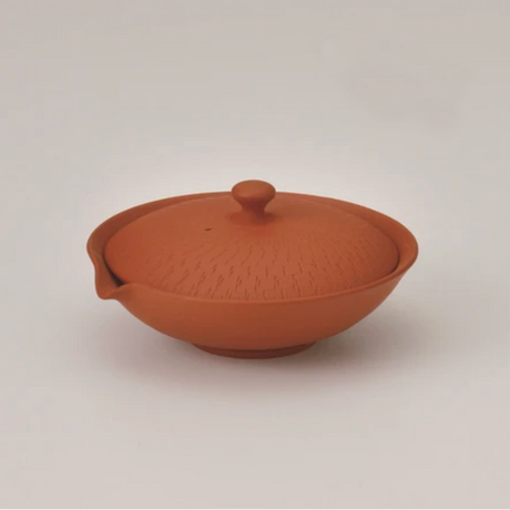Gyokko Tokoname Ware Shiboridashi / 玉光朱泥絞り出し yunomi.life