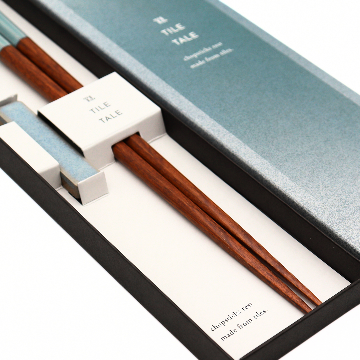 Ishida: TILE TALE Japanese Chopsticks with Ceramic Chopstick Rest Set yunomi.life