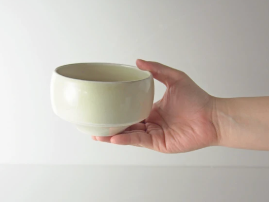 Saikai Ceramics: Hakuwan - Zouge 象牙, Ivory Porcelain Matcha Bowl with Gift Box