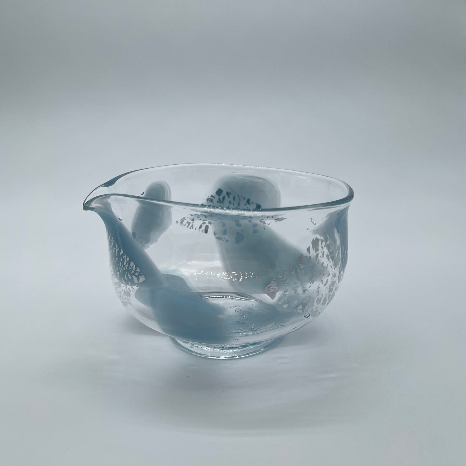 Suikaen: Crystal Series (Katakuchi Chawan Glass Matcha Bowl with Spout ) UMI yunomi.life 3