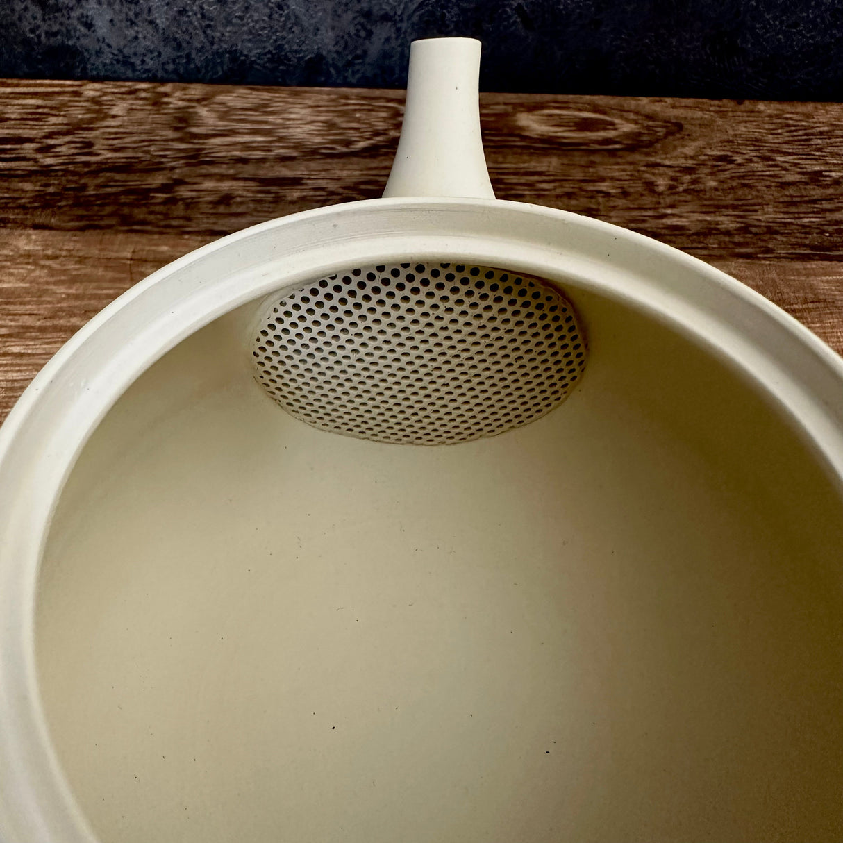 Yamaki ikai (Tousen): Tokoname White Kyusu Tea Pot 常滑 陶仙ホワイト急須