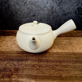 Yamaki ikai (Tousen): Tokoname White Kyusu Tea Pot 常滑 陶仙ホワイト急須