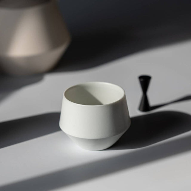 Yamatsu Kiln (Minoyaki, Gifu): Minimalist Frustum Sencha Cup,White