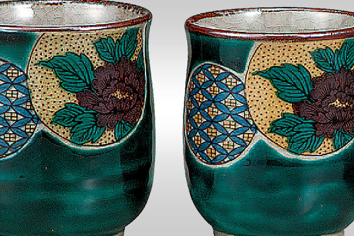 Kutaniyaki Kutsurogi Tea Set - Green Background with Marumon Pattern