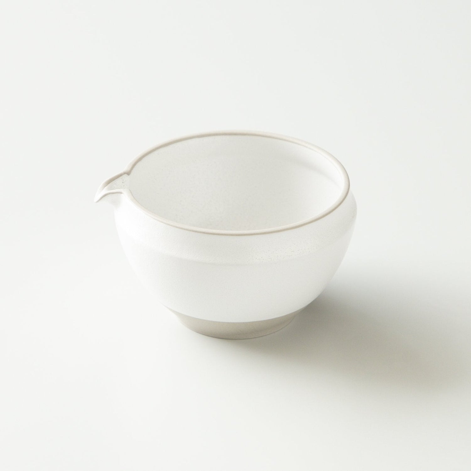 Yoshimura LOPETETTU 50409 Kumoi Cloud White Minoyaki posliini Matcha Bowl kaatohuulilla