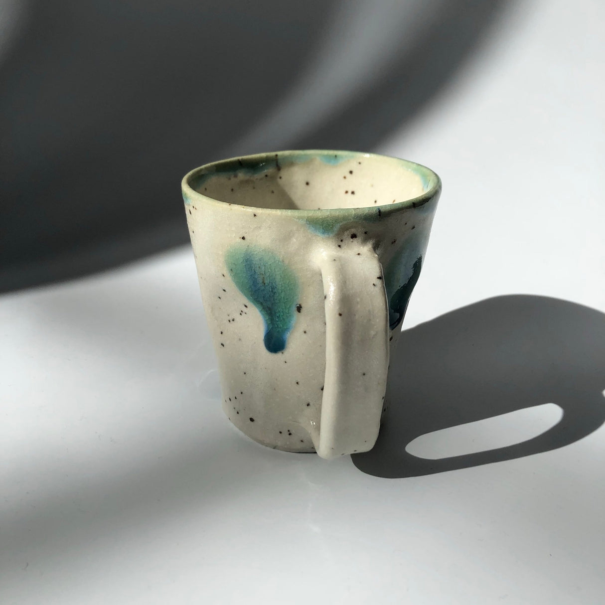 Hiroshi Hirai: Heart Shaped Mug Cup, Green Accents - Yunomi.life