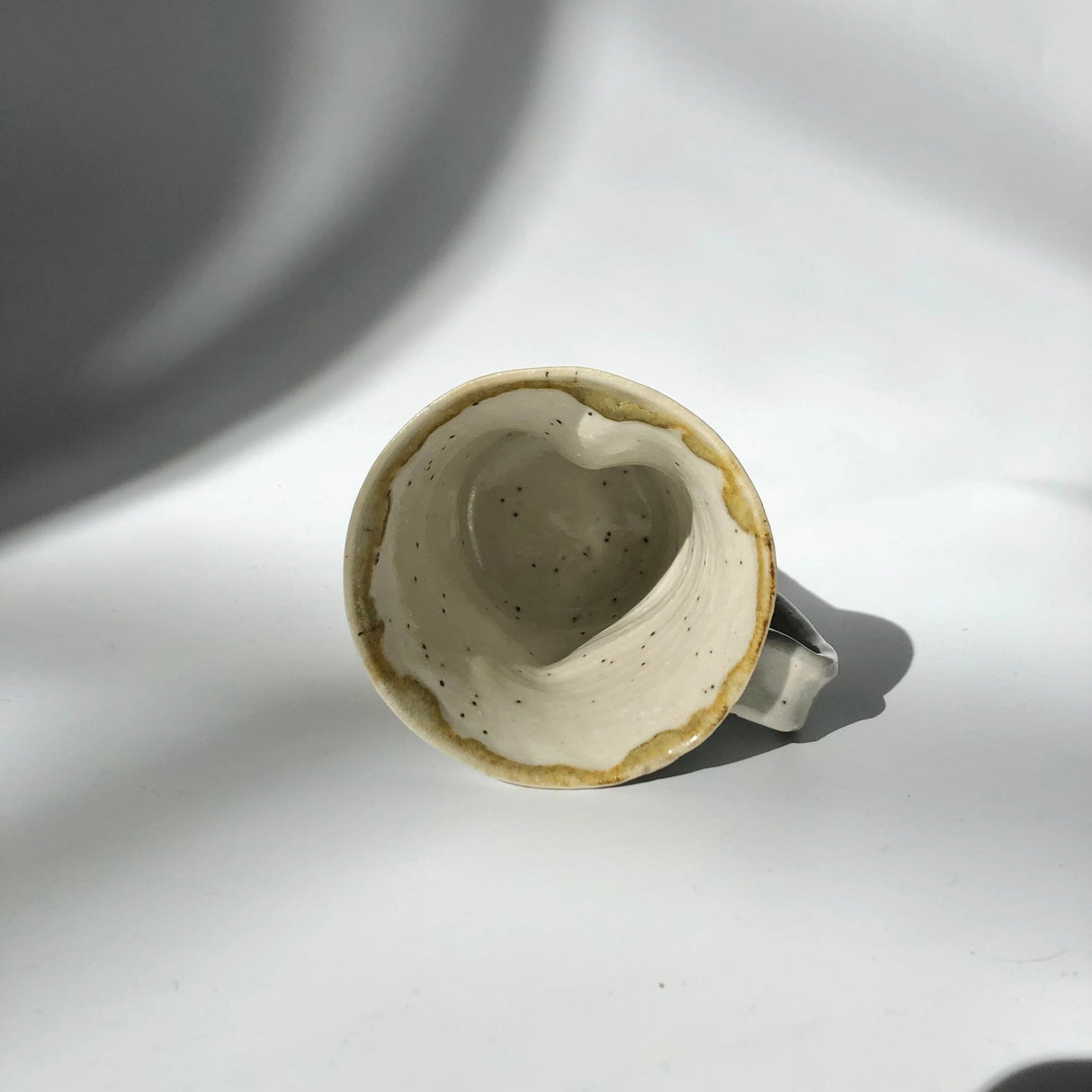 Hiroshi Hirai: Heart Shaped Mug Cup, Yellow Accents - Yunomi.life