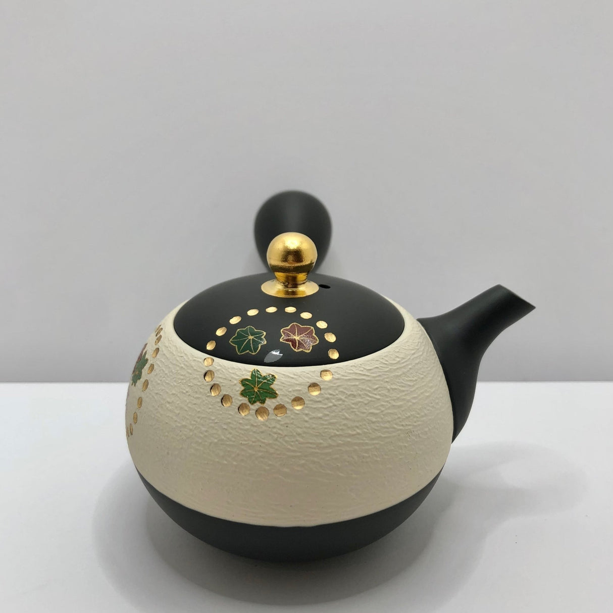 Isobe Ceramics mi122: Tokoname Kyusu Golden Autumn Leaves by Shouhou 200 ml 金彩紅葉桜 - Yunomi.life