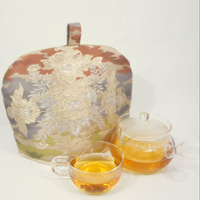 Kimono Sash Tea Cozy #3: Peony (gold lining) by mami.mano - Yunomi.life