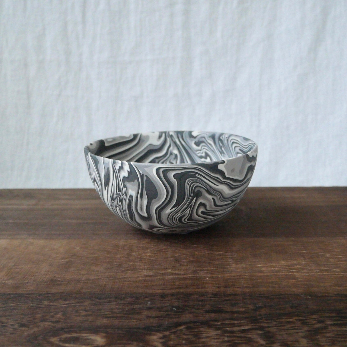 Shinro Yamamoto: Marble Porcelain Matcha Bowl 650 - Yunomi.life