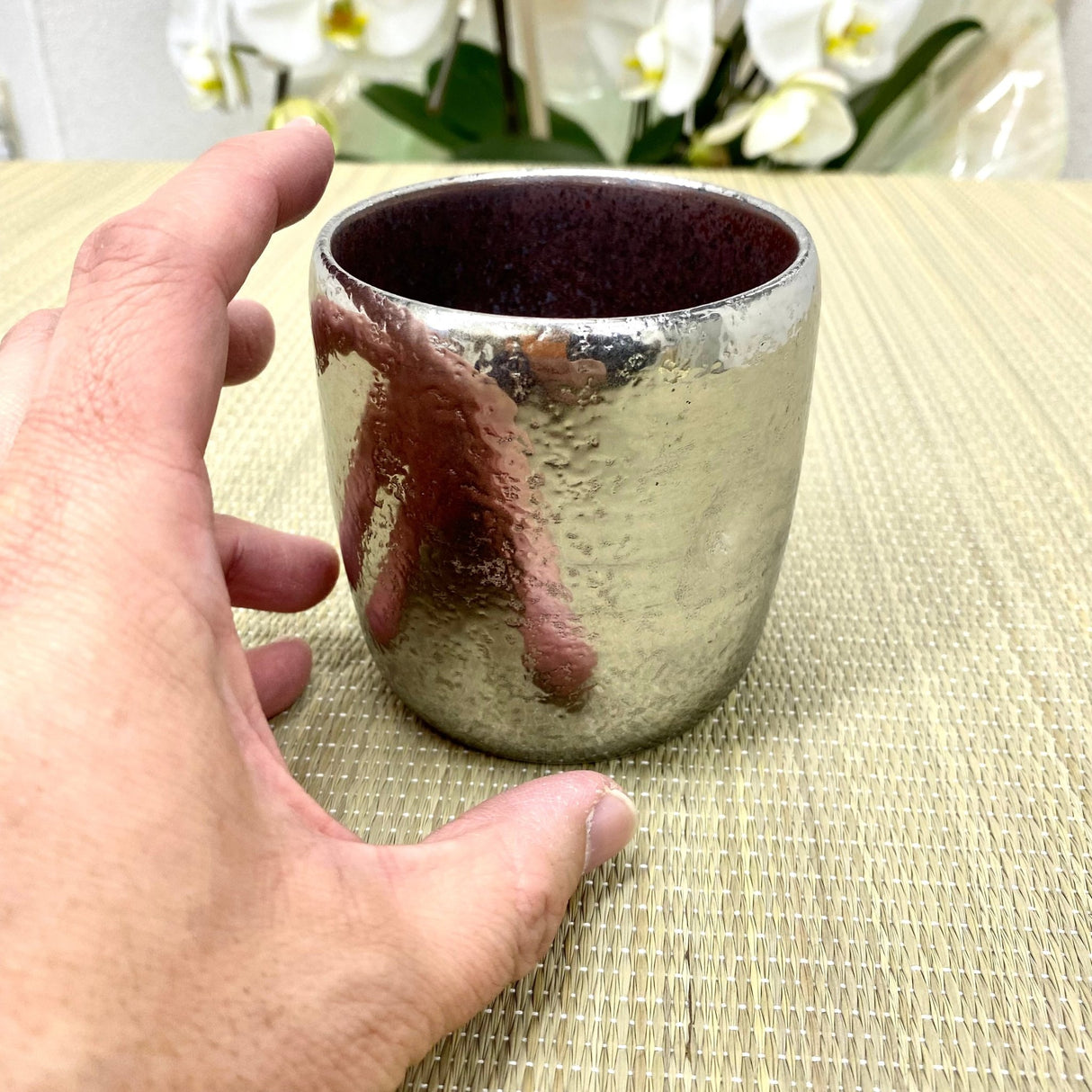 Touetsugama Aritayaki Dimple Rock Cup - Ibushi Silver - Purple いぶし銀内紫素　えくぼロックカップ - Yunomi.life