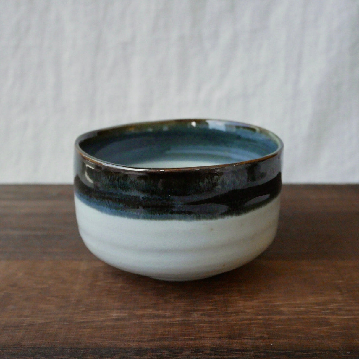 Yamaki Ikai M2034: Toho Blue Yohen Matcha Tea Bowl 唐峰紺窯変抹茶碗 - Yunomi.life