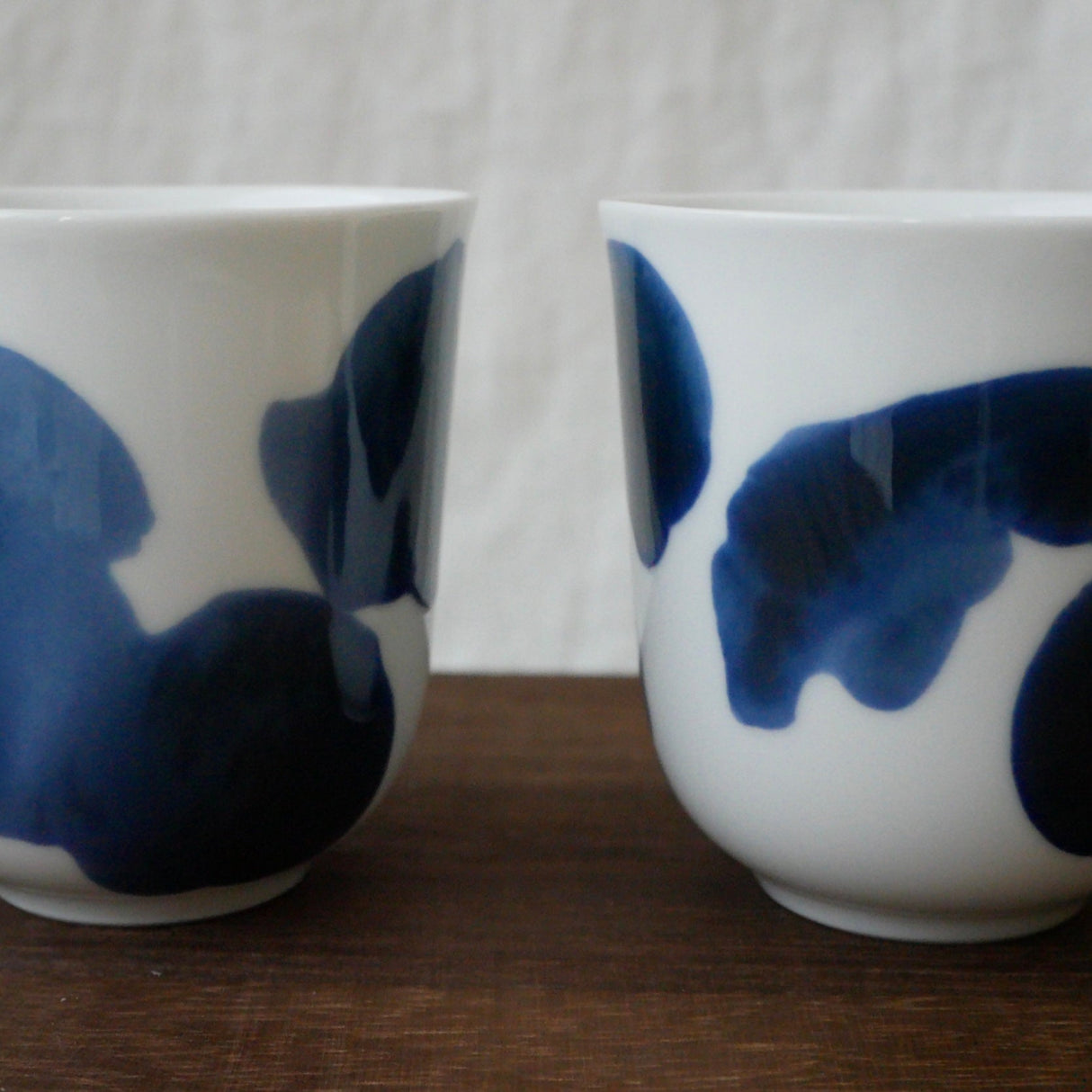 Yamani - Miyama Tableware: Blue Ink White Paired Mugs - Yunomi.life